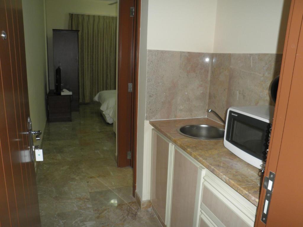 אל בוראיימי Hamasa Plaza Hotel חדר תמונה